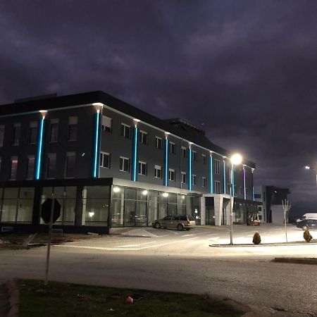 Kubi Hotel Struga Ngoại thất bức ảnh
