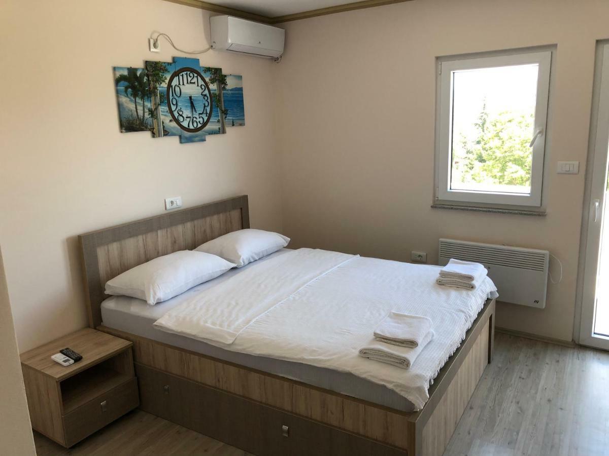 Kubi Hotel Struga Ngoại thất bức ảnh